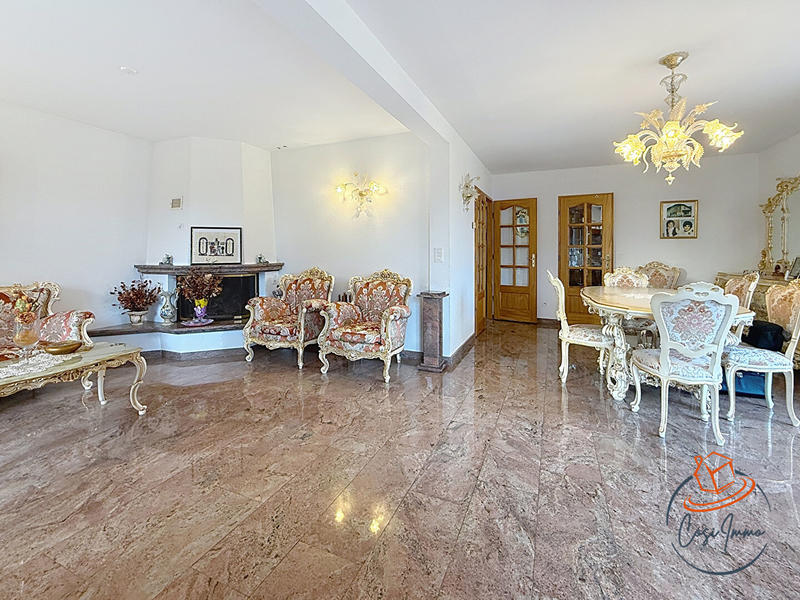 Maison - 175 m² - 5 pièces