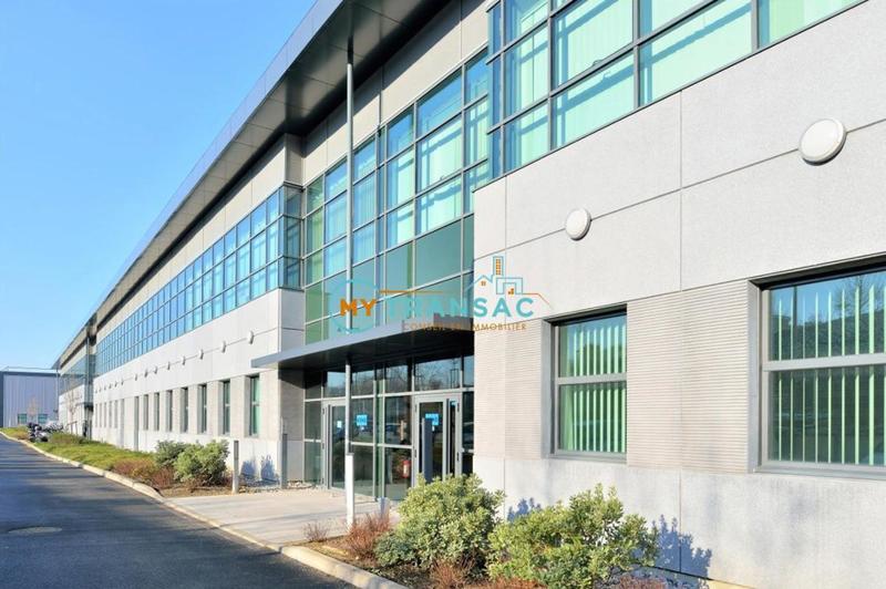 Local d'activités - 21 025 m²