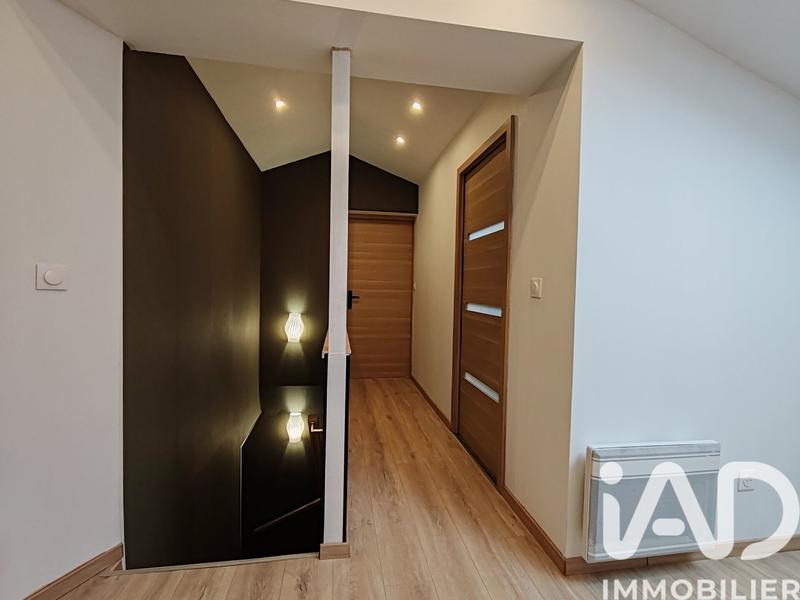 Maison - 203 m² - 8 pièces