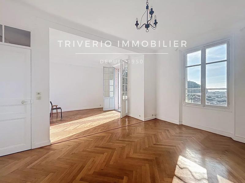 Appartement - 100 m² - 4 pièces