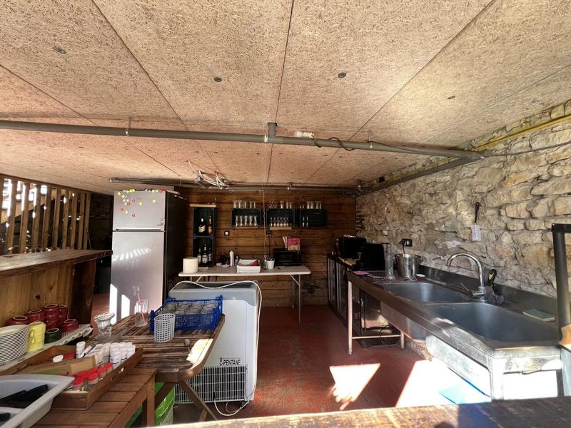 Fonds de commerce - Magasins - 300 m²