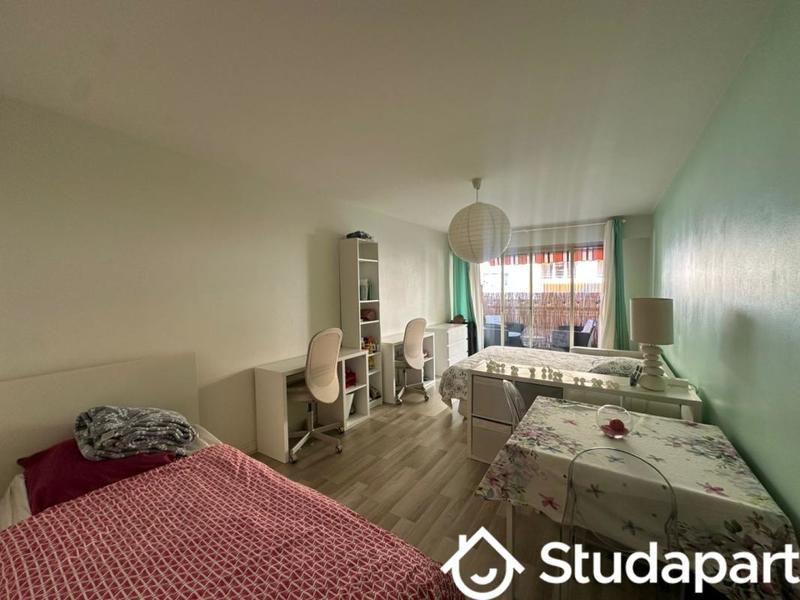 Chambre - 11 m² - 1 pièce