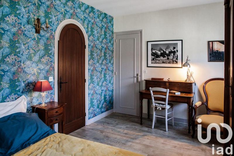 Maison - 248 m² - 10 pièces