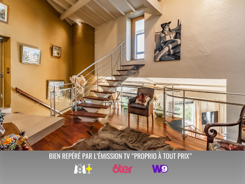 Maison - 365 m² - 9 pièces