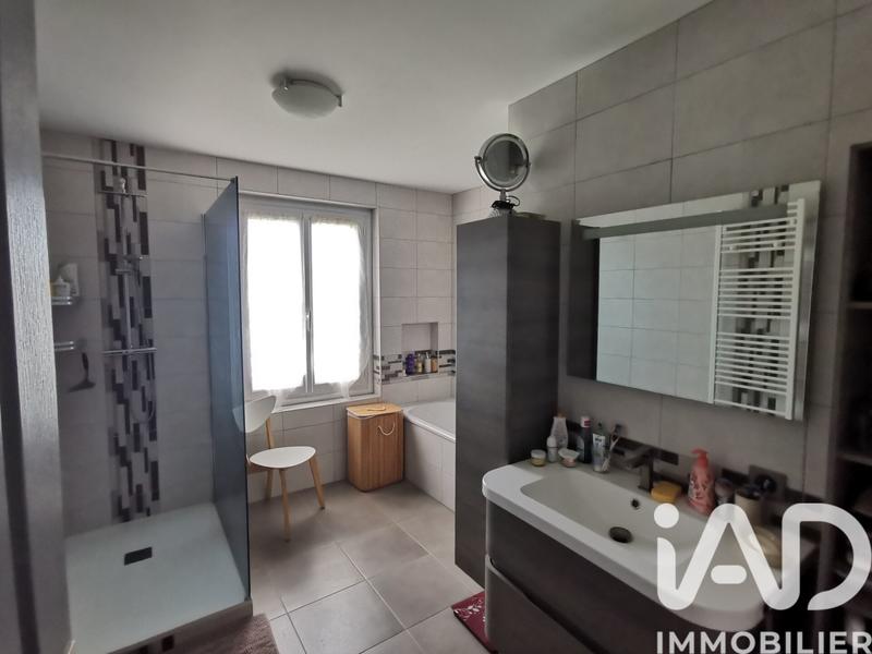 Maison - 137 m² - 7 pièces