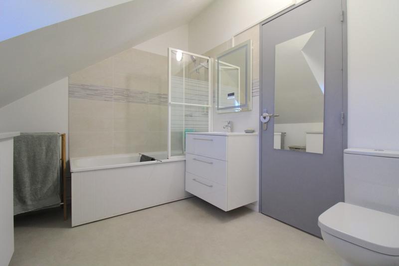 Maison - 92 m² - 4 pièces