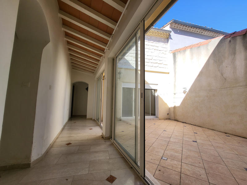 Maison - 219 m² - 8 pièces