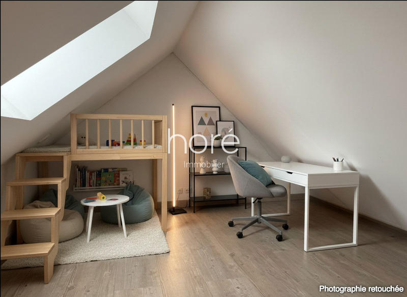 Maison - 255 m² - 8 pièces