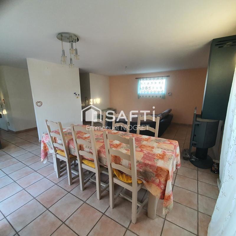 Maison - 96 m² - 5 pièces