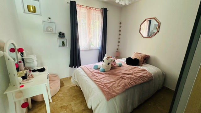 Villa - 180 m² - 6 pièces