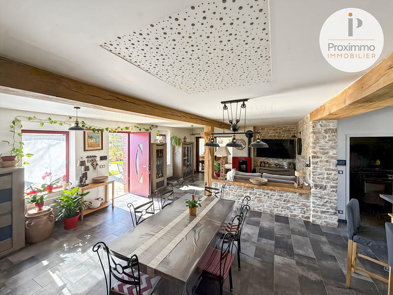 Maison - 217 m² - 8 pièces