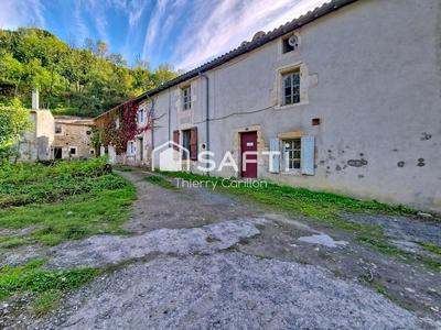 Maison - 266 m² - 15 pièces