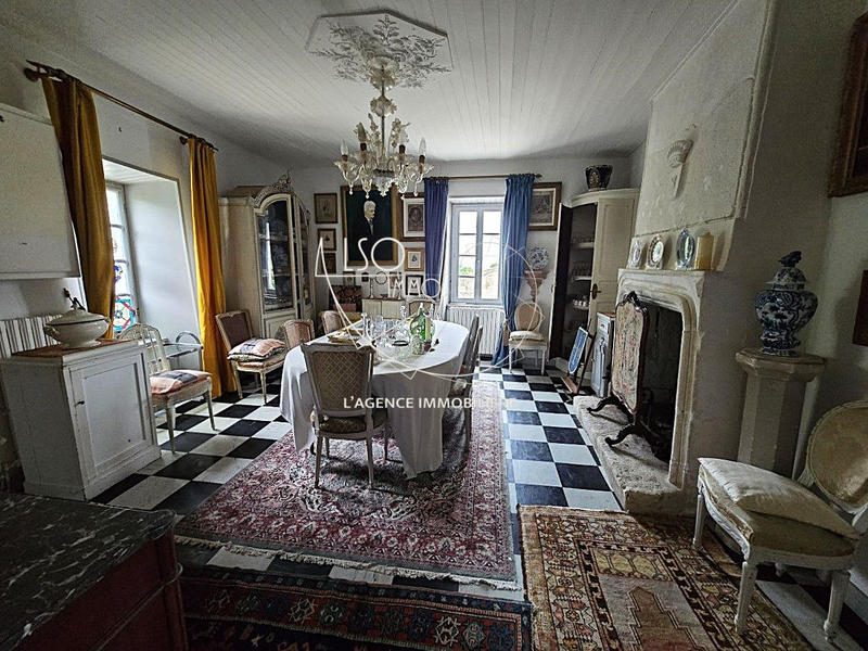 Maison ancienne - 194 m² - 6 pièces