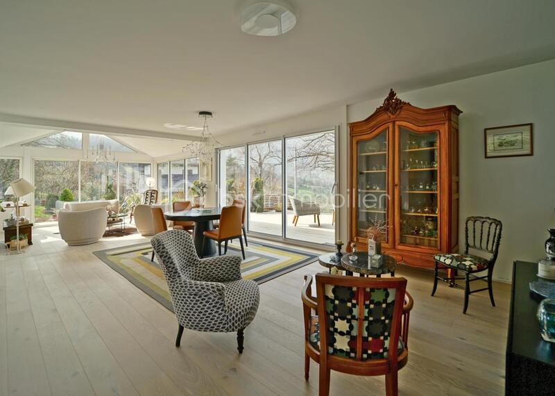 Demeure - 170 m² - 5 pièces