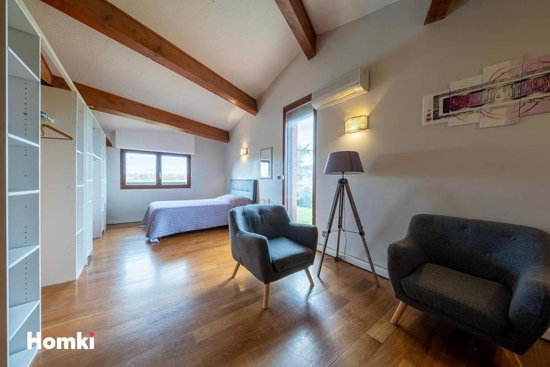 Maison d'architecte - 234 m² - 9 pièces