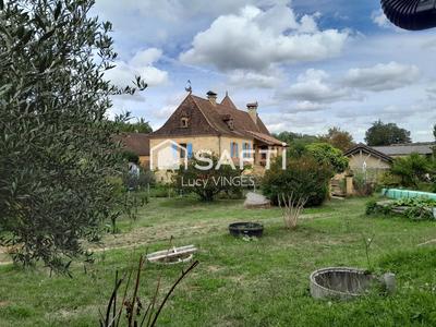 Propriété - 282 m² - 12 pièces