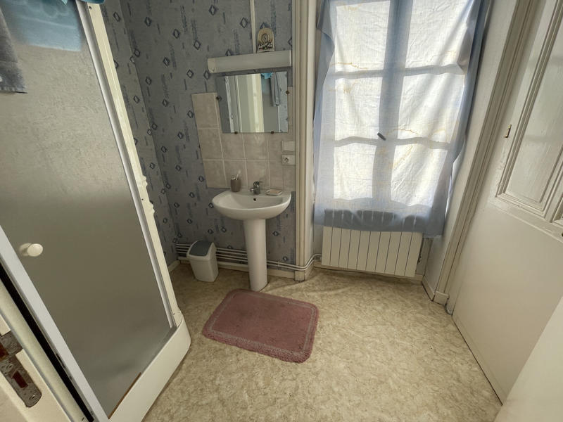 Immeuble - 160 m² - 11 pièces