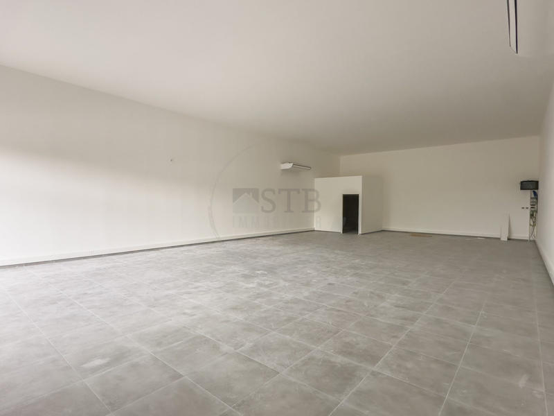 Local commercial - 169 m²