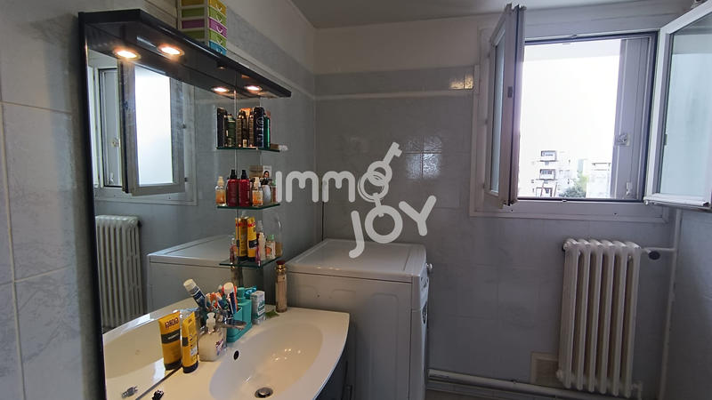 Appartement - 98 m² - 6 pièces