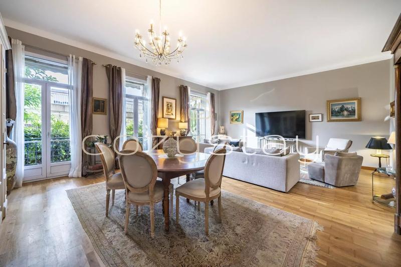 Appartement - 141 m² - 4 pièces