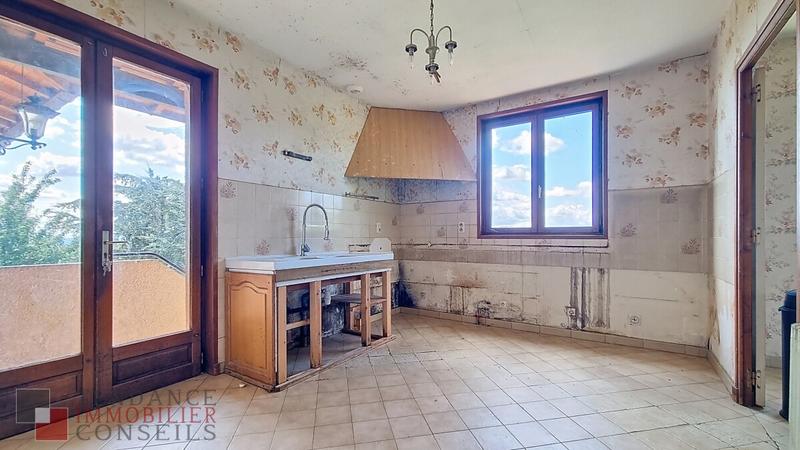 Maison - 210 m² - 8 pièces