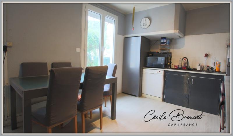 Maison - 236 m² - 13 pièces