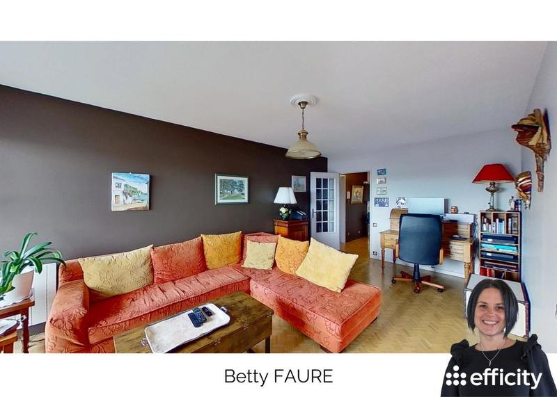 Appartement - 100 m² - 5 pièces