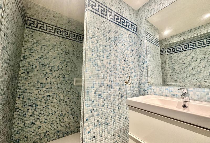 Appartement - 142 m² - 6 pièces