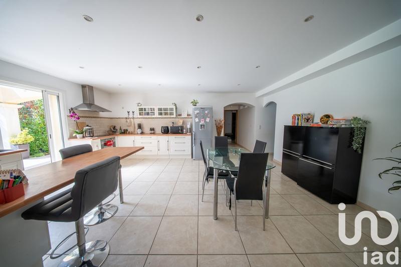 Maison - 261 m² - 6 pièces