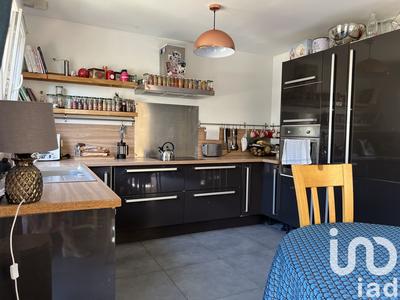 Maison - 99 m² - 5 pièces