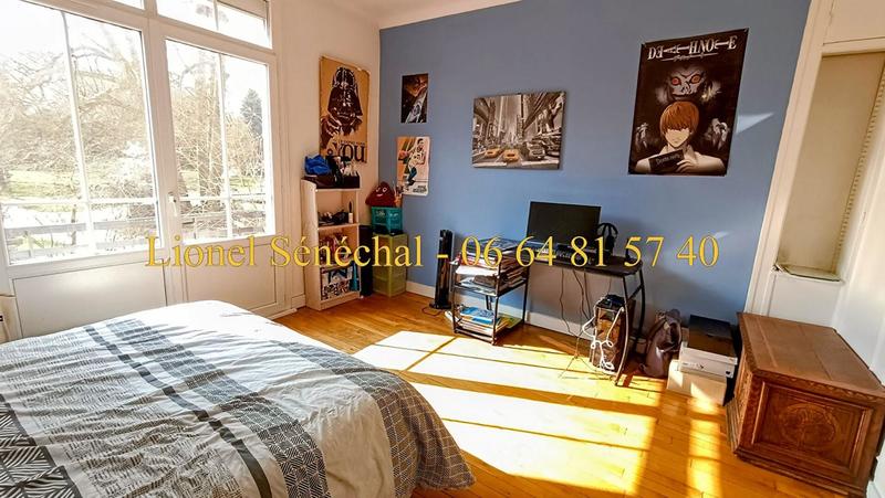 Maison - 247 m² - 15 pièces