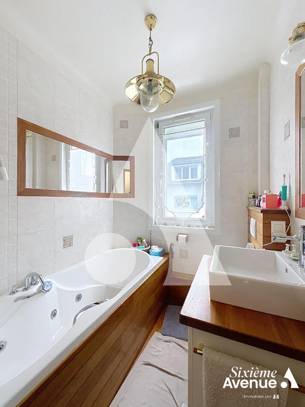 Maison - 133 m² - 6 pièces