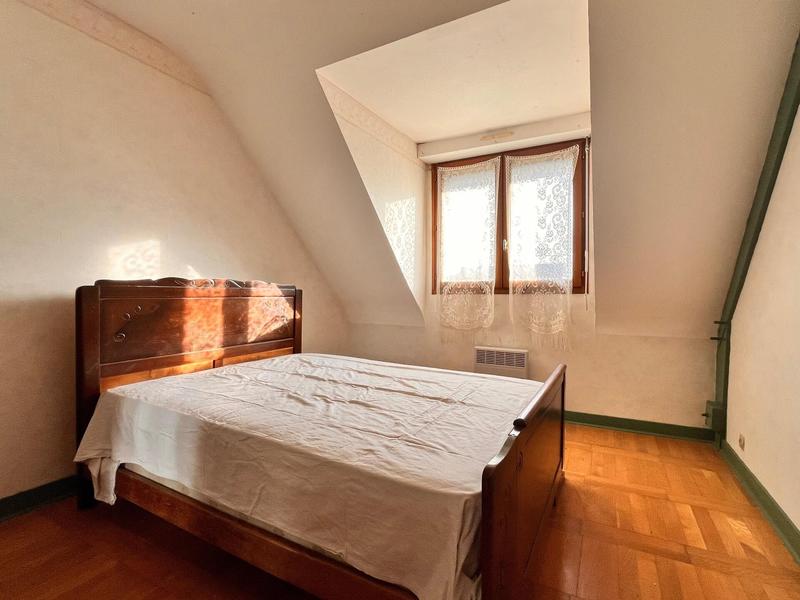 Maison - 94 m² - 6 pièces