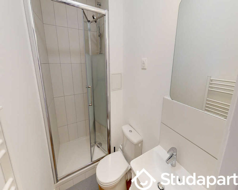 Chambre - 190 m² - 1 pièce