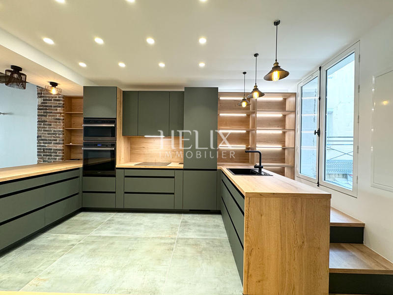 Appartement - 99 m² - 4 pièces