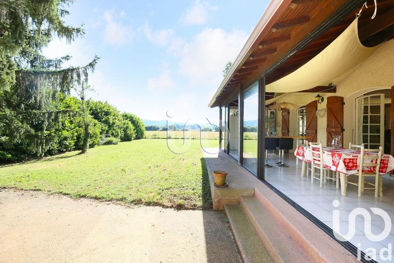 Maison - 220 m² - 7 pièces