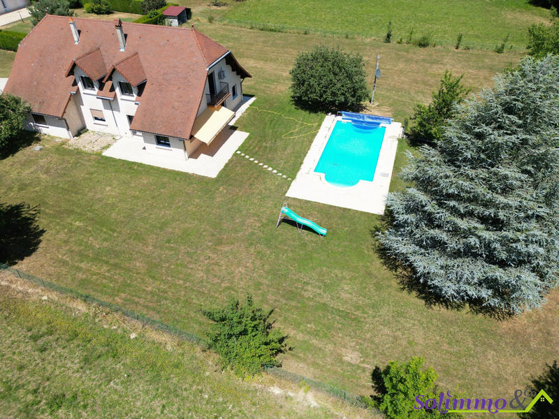 Villa - 212 m² - 5 pièces