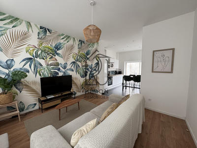 Maison - 94 m² - 5 pièces