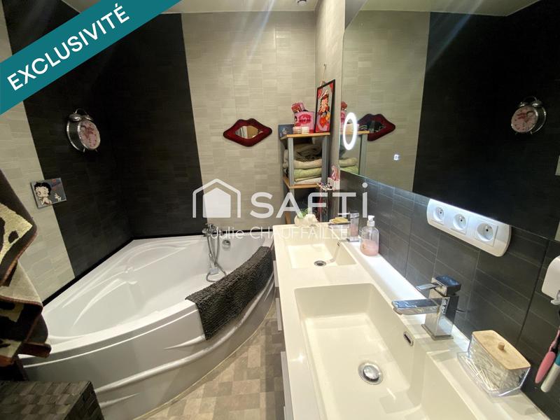 Maison - 196 m² - 7 pièces