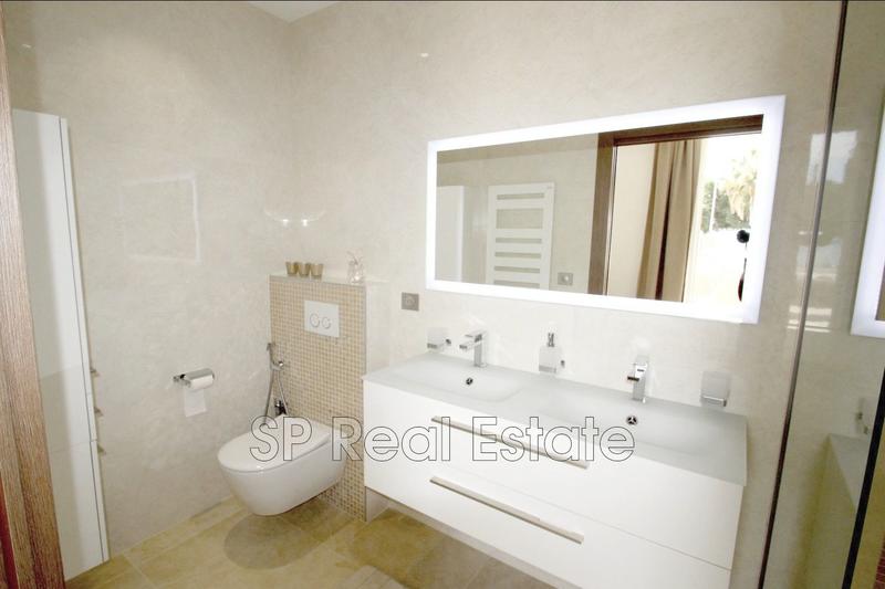 Appartement - 215 m² - 5 pièces