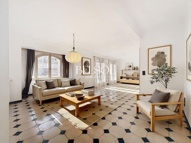 Maison - 186 m² - 4 pièces