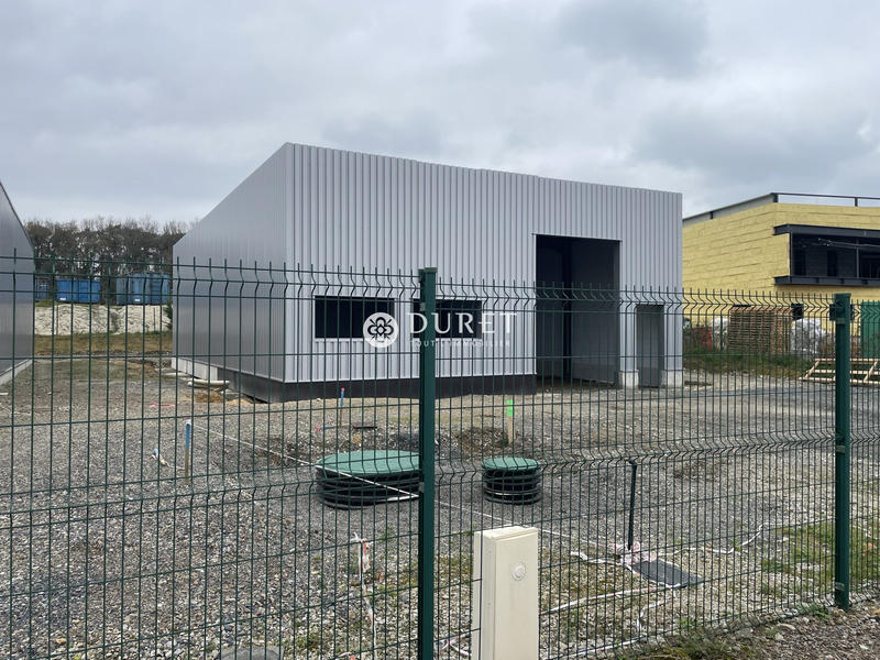 Local d'activités - 234 m²