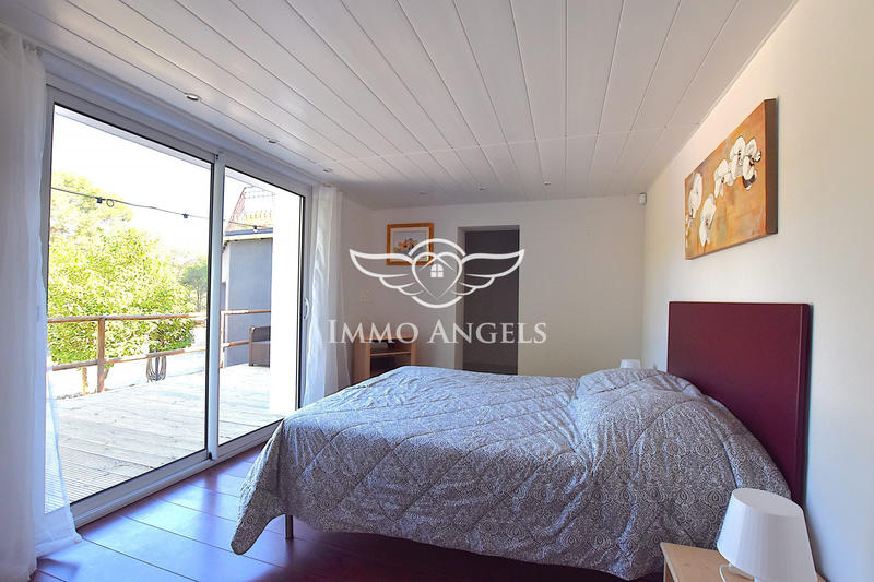 Villa - 206 m² - 9 pièces