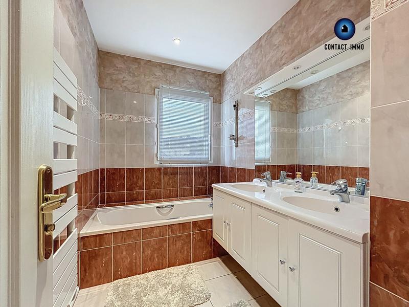 Appartement - 135 m² - 5 pièces