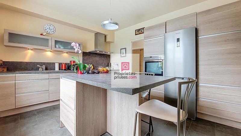 Maison - 137 m² - 5 pièces