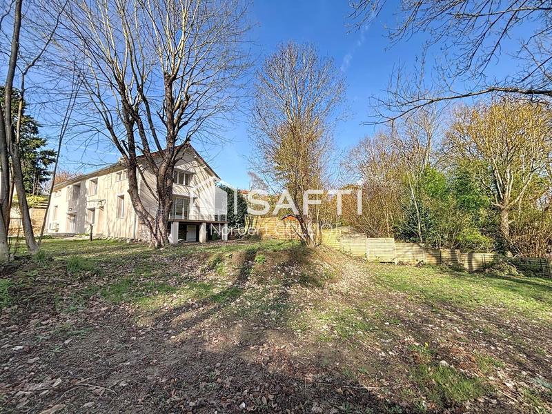 Maison - 192 m² - 7 pièces