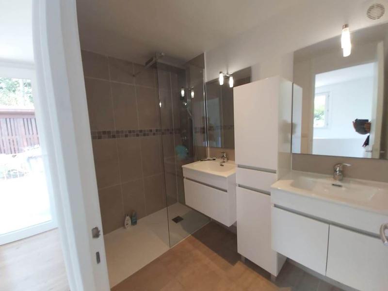 Maison traditionnelle - 220 m² - 7 pièces