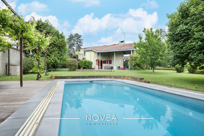 Maison - 199 m² - 6 pièces