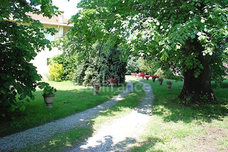 Maison de maîtres - 245 m² - 8 pièces