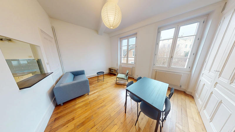 Appartement - 80 m² - 4 pièces